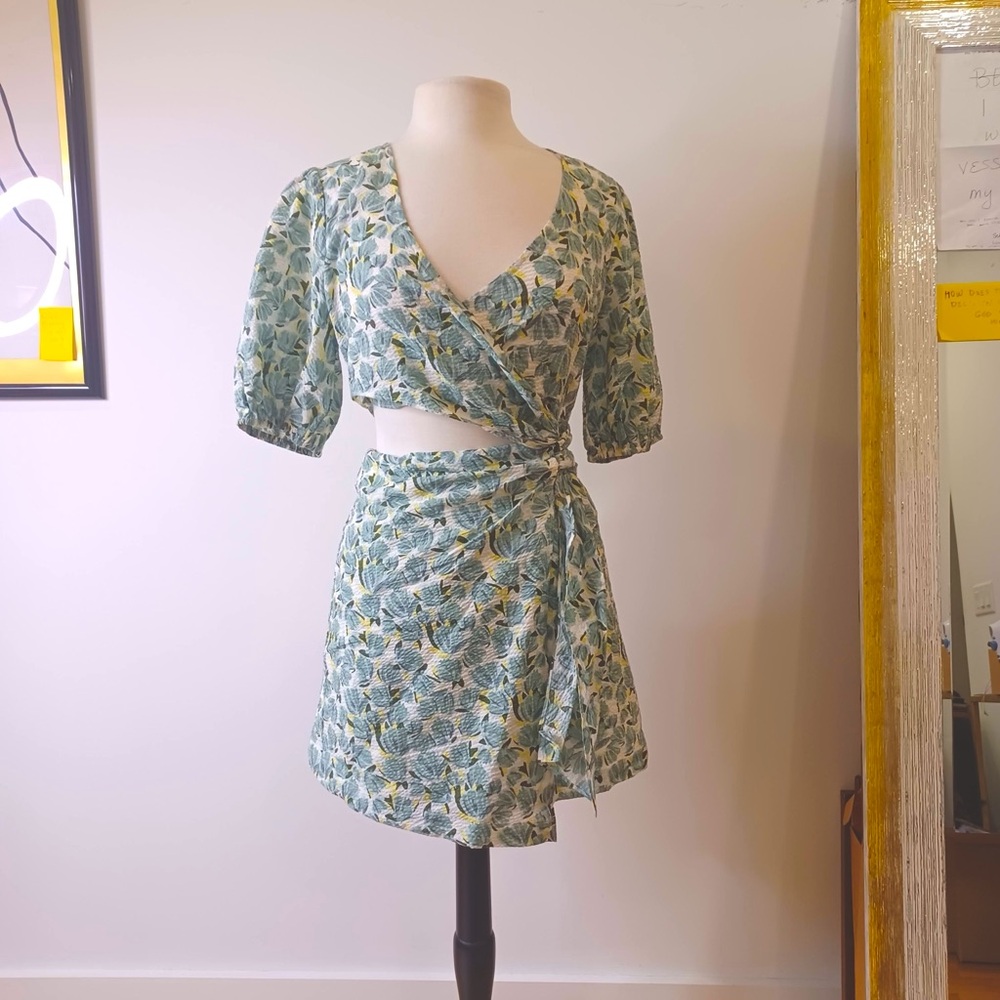 Cute and sexy simmer dress.